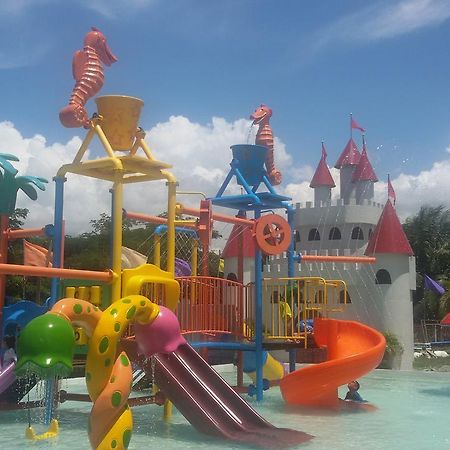Gazebo Pools And Restaurant Hotel Cabadbaran Ngoại thất bức ảnh