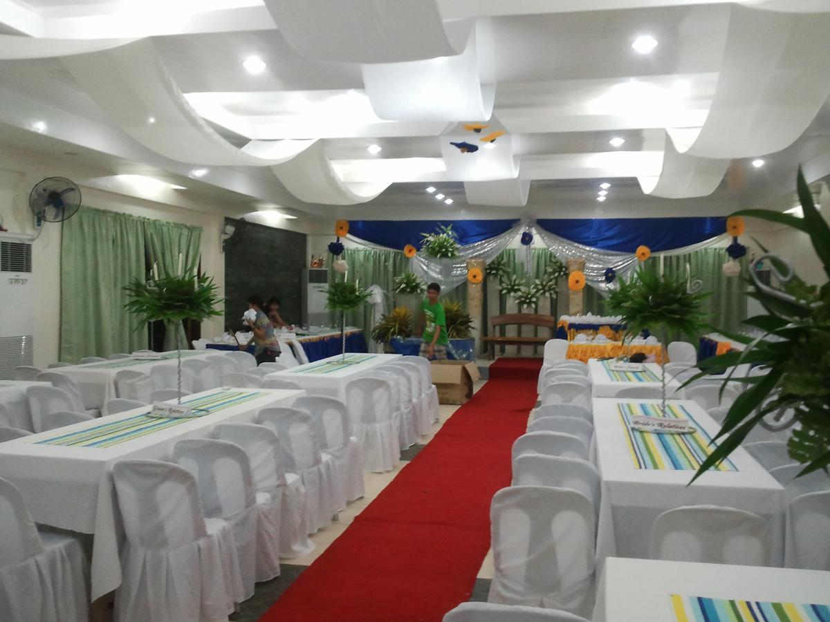 Gazebo Pools And Restaurant Hotel Cabadbaran Ngoại thất bức ảnh