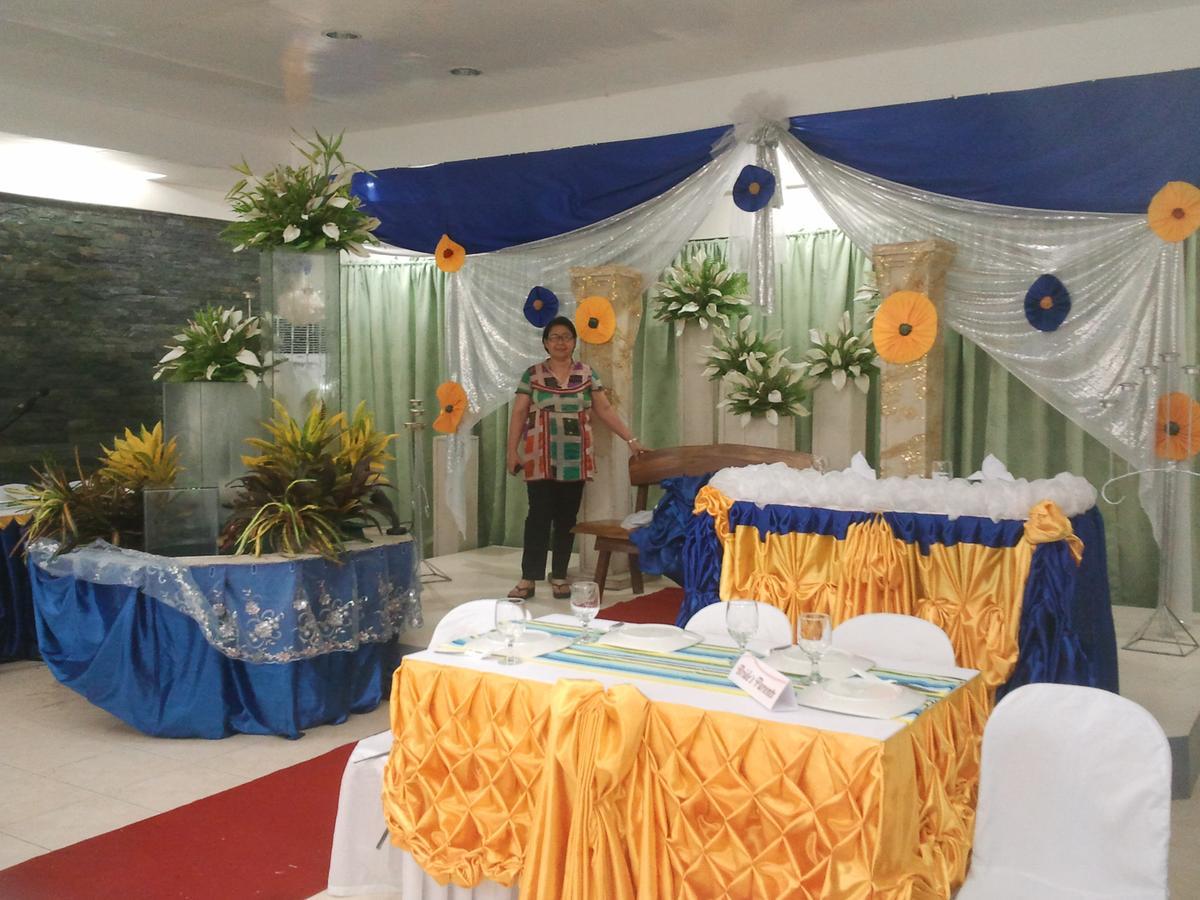 Gazebo Pools And Restaurant Hotel Cabadbaran Ngoại thất bức ảnh