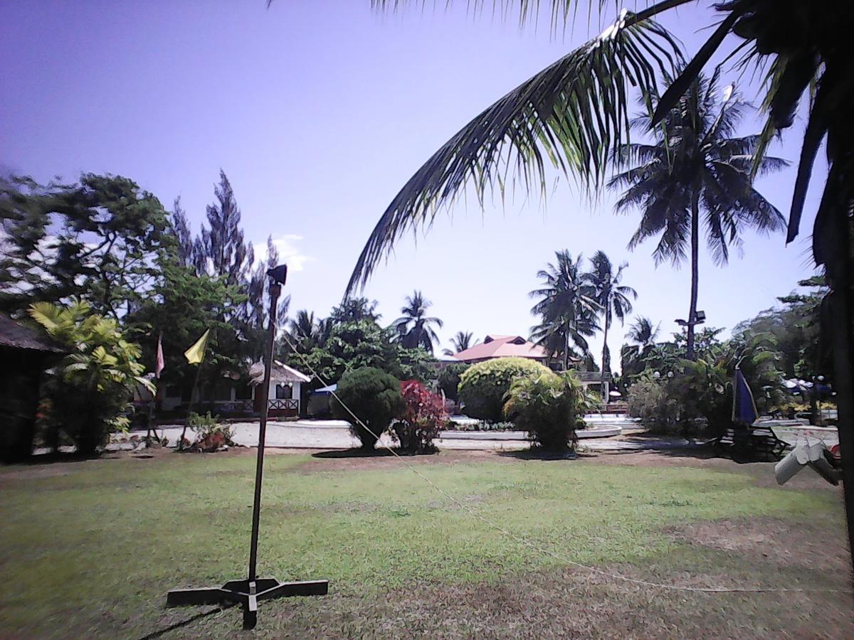 Gazebo Pools And Restaurant Hotel Cabadbaran Ngoại thất bức ảnh